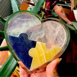 Heart-Shaped crystal puzzle polished crystal pieces